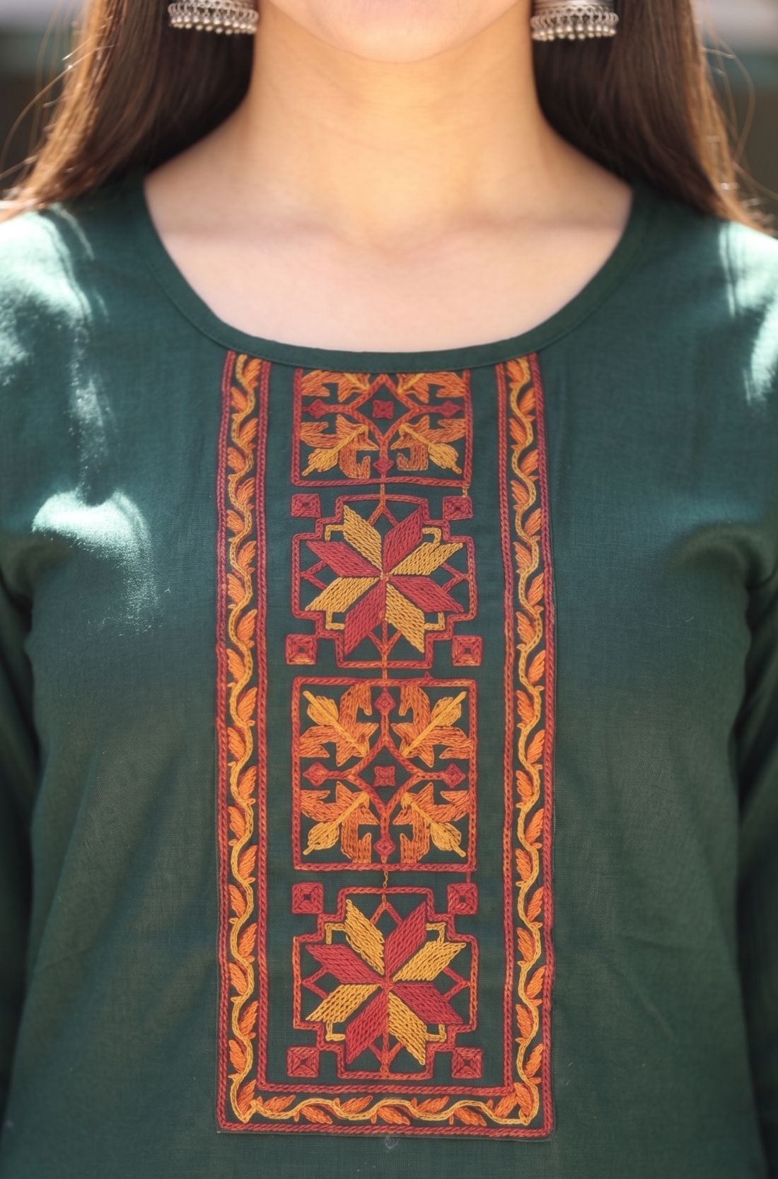 Women's ethnic Embroidered Rayon Kurti