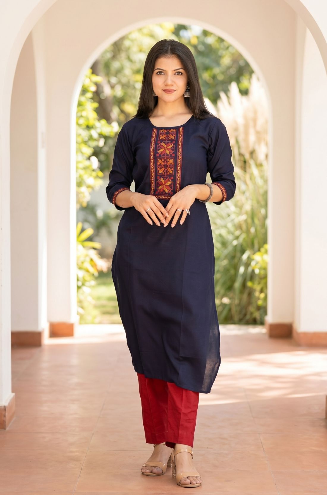 Women's ethnic Embroidered Rayon Kurti