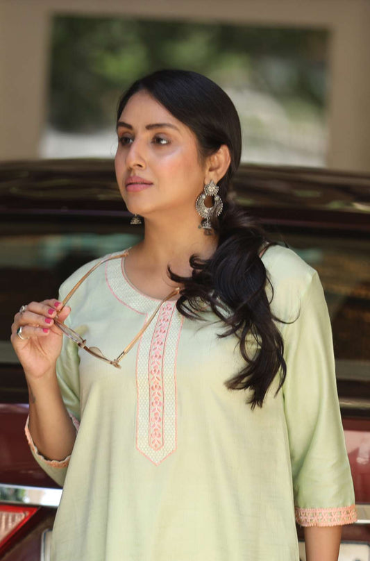 Sea Green Kurta cotton blend straight kurta main front close up view.