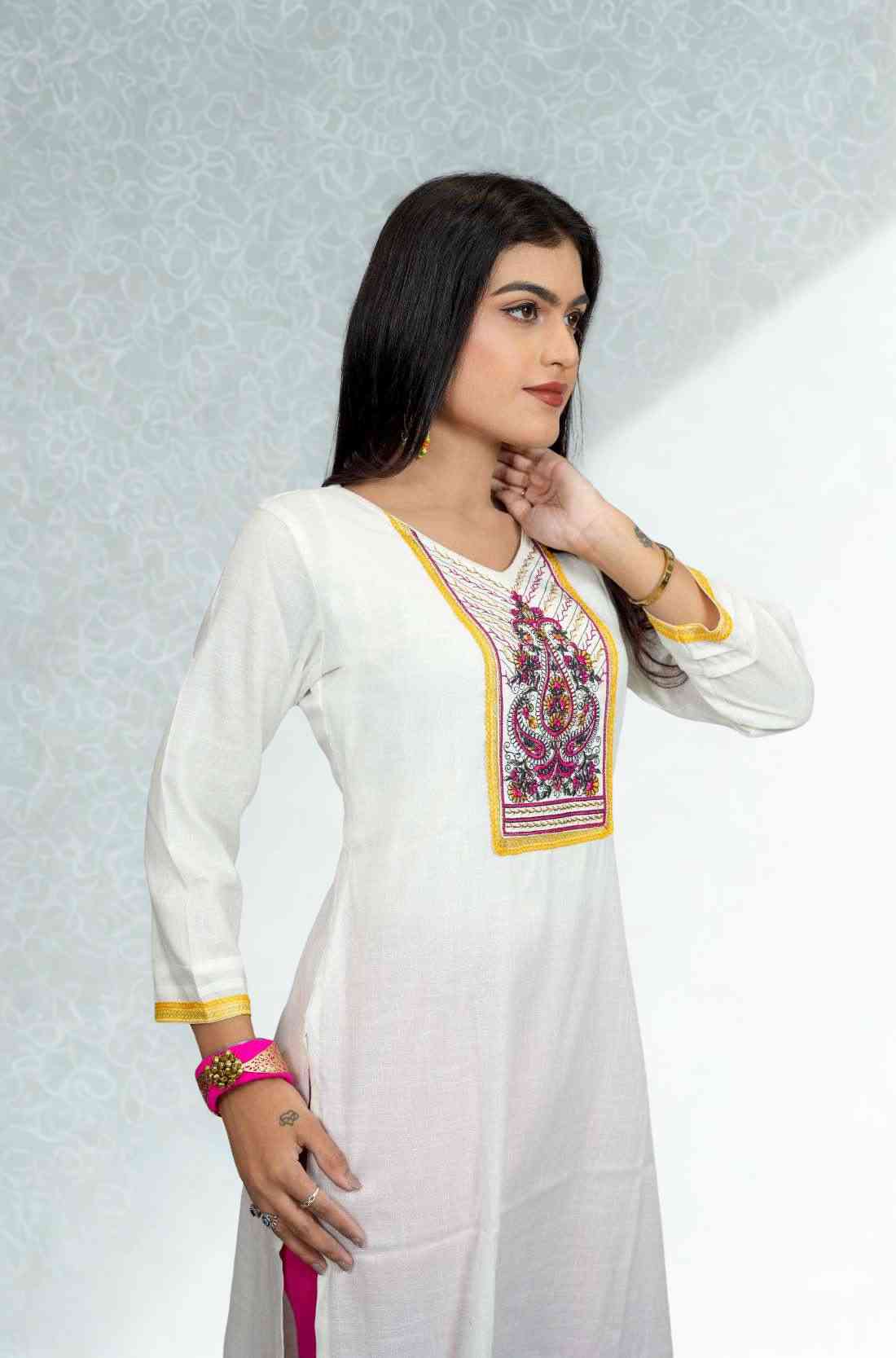 Off White Cotton Embroidered Straight Kurta – Side View